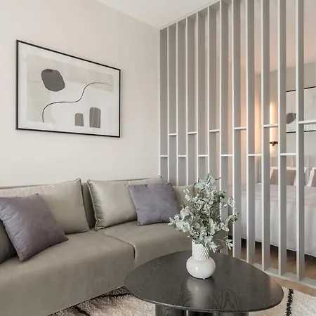 Luxury Private Near Old Town And Nature شقة