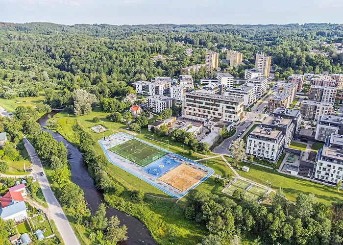 Апартаменти Luxury Private Near Old Town And Nature