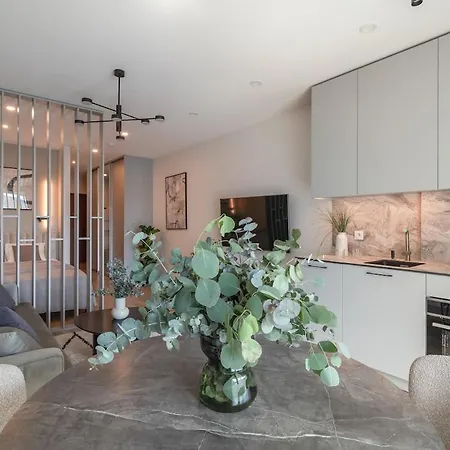 Апартаменты Luxury Private Near Old Town And Nature Вильнюс